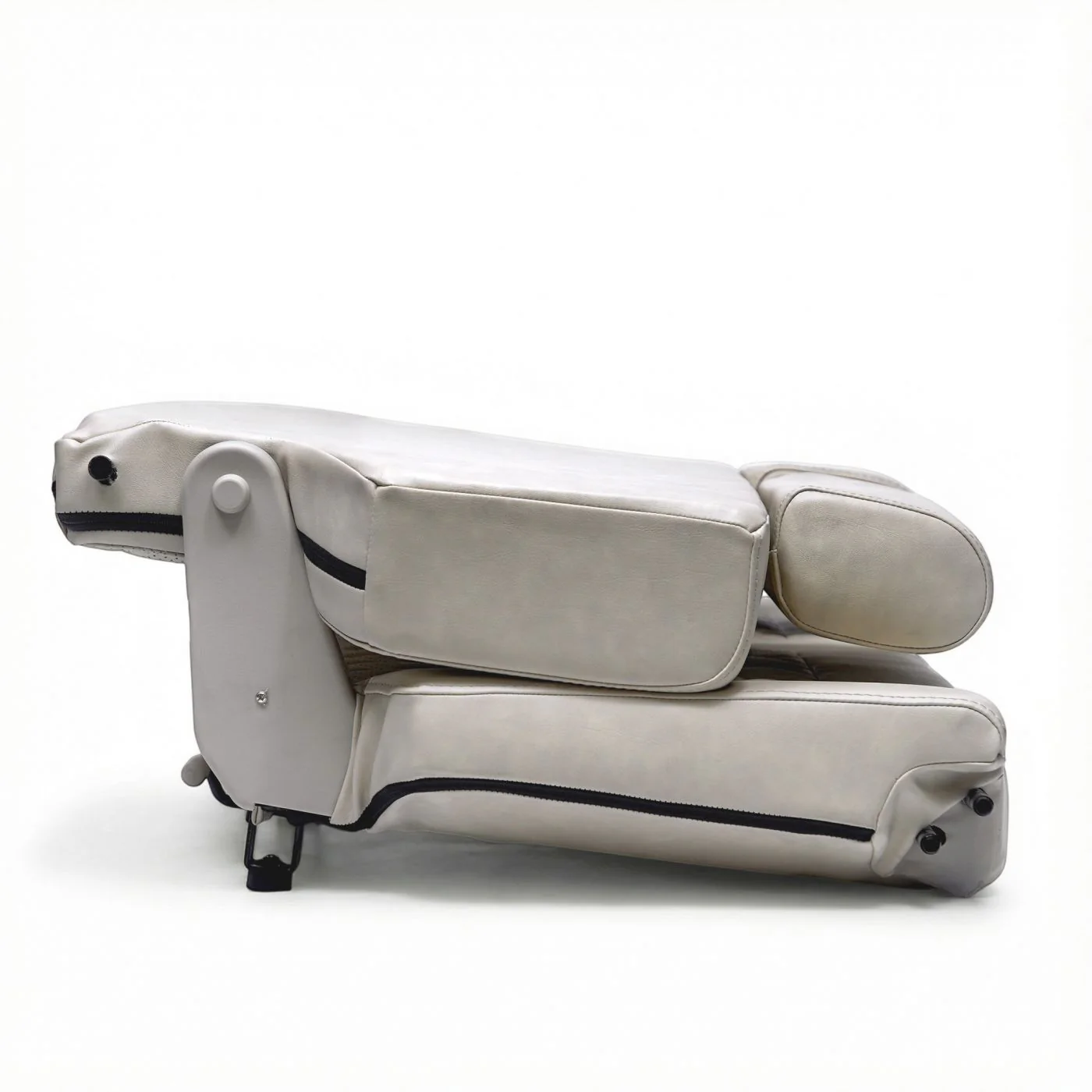 Bronco Seats w/mounting brackets